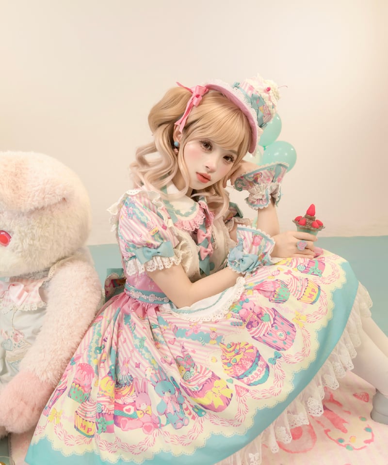 カップケーキ」ケーキ柄エプロンワンピース 【1/28まで】送料無料