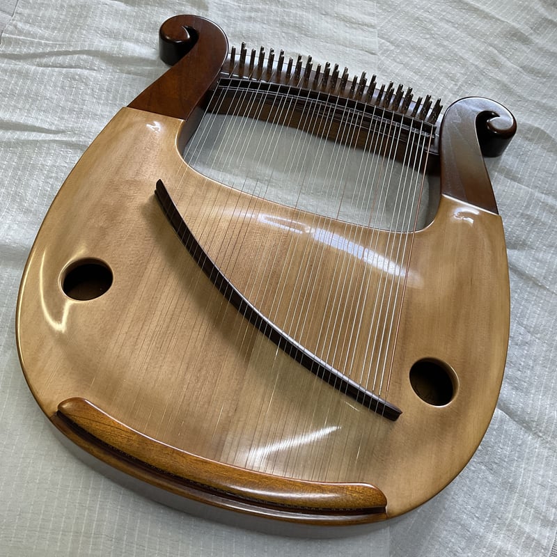 上級者用中型ソプラノライアー てるる 39弦 桑(予約制作対象） | 国産