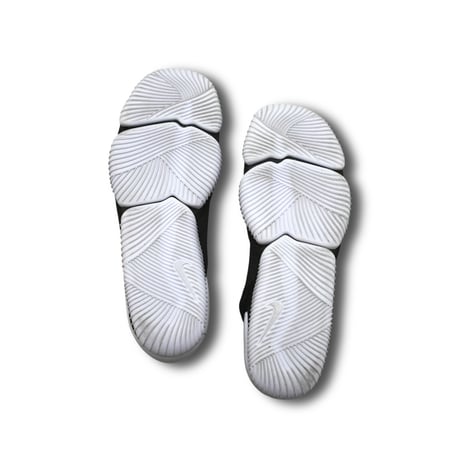 USED "NIKE" AQUA SOCK 360
