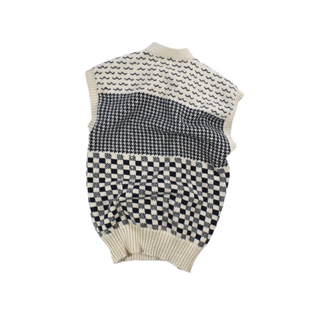 LADIES USED "LYNN NOVAK" DESIGN COTTON KNIT VET