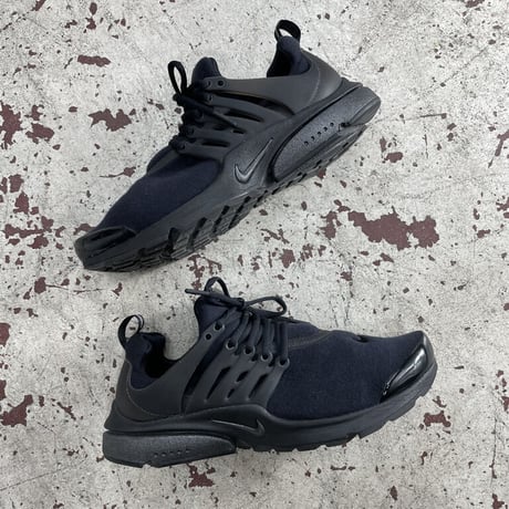 USED "NIKE" AIR PRESTO BLACK