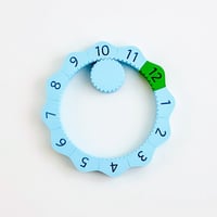 Pleats Clock / Lake