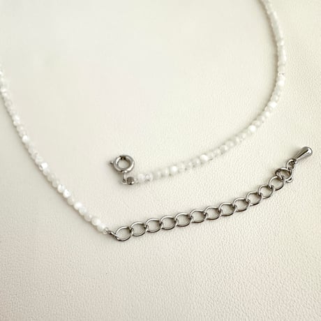 Little Stone Necklace 40+5 -Mother of Pearl