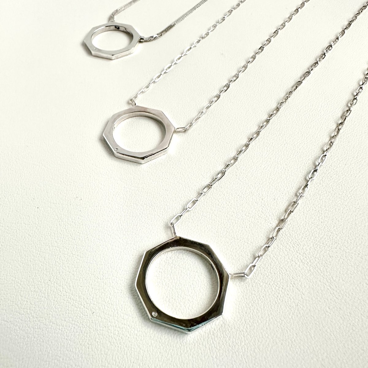 美品【HANDLY】メガネチェーン （シルバー925・プラチナメッキ） 楽天市場】キラキラ マイアミキューバンチェーン シルバー 5.5mm