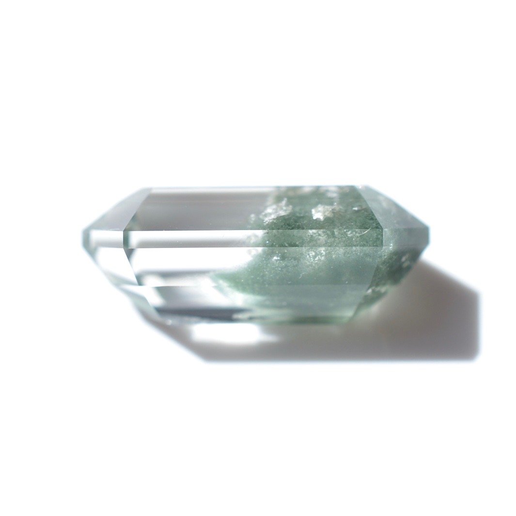自社研磨カット】クローライトインクォーツ Chlorite in Quartz