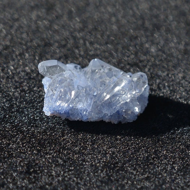 デュモルチェライトインクォーツ原石 Dumortierite in Quartz 020 |