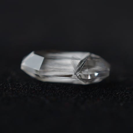 【自社研磨】ブルッカイトインクォーツ Brookite in Quartz 001