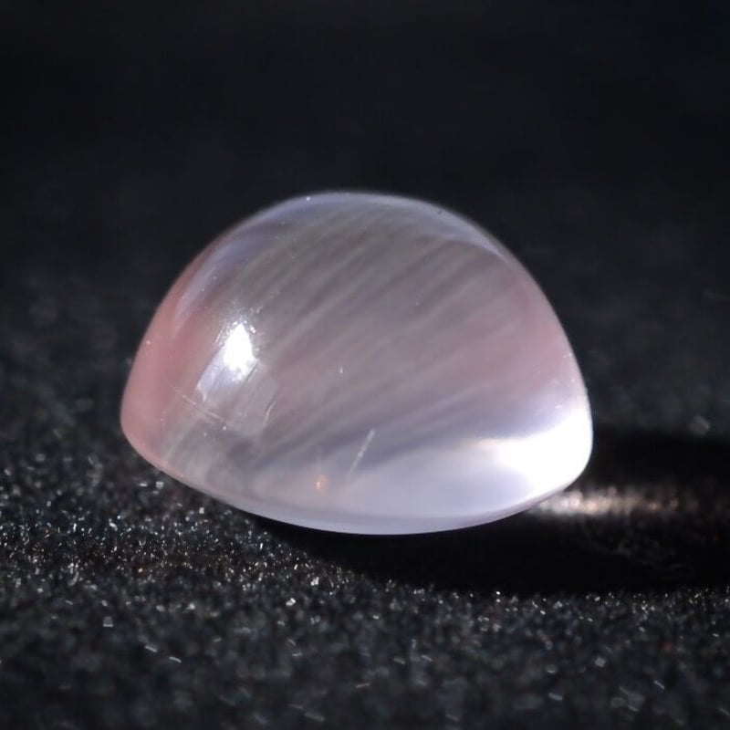 宝石ルース 『さくらカラーのネコちゃん！』可愛いローズ