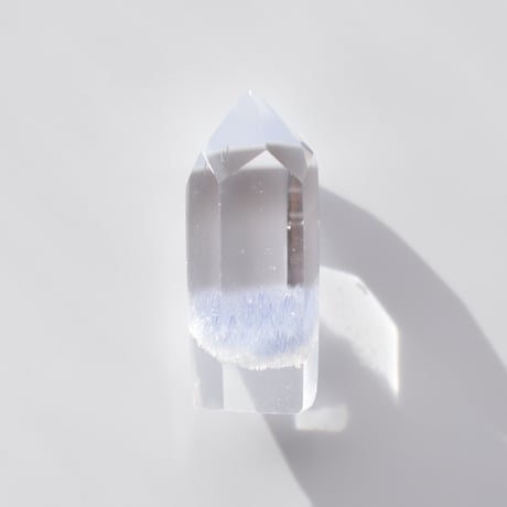 デュモルチェライトインクォーツ Dumortierite in Quartz 002