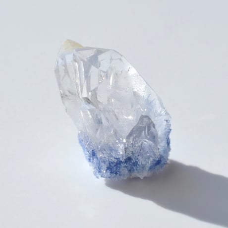デュモルチェライトインクォーツ原石 Dumortierite in Quartz 025