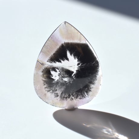 トラピッチェアメシスト Trapiche Amethyst N002