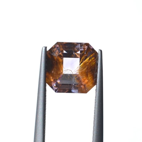 【自社研磨】ゲーサイトインアメシスト Goethite in Amethyst