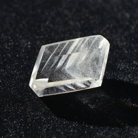 ホワイトファントムクォーツ Phantom Quartz N007