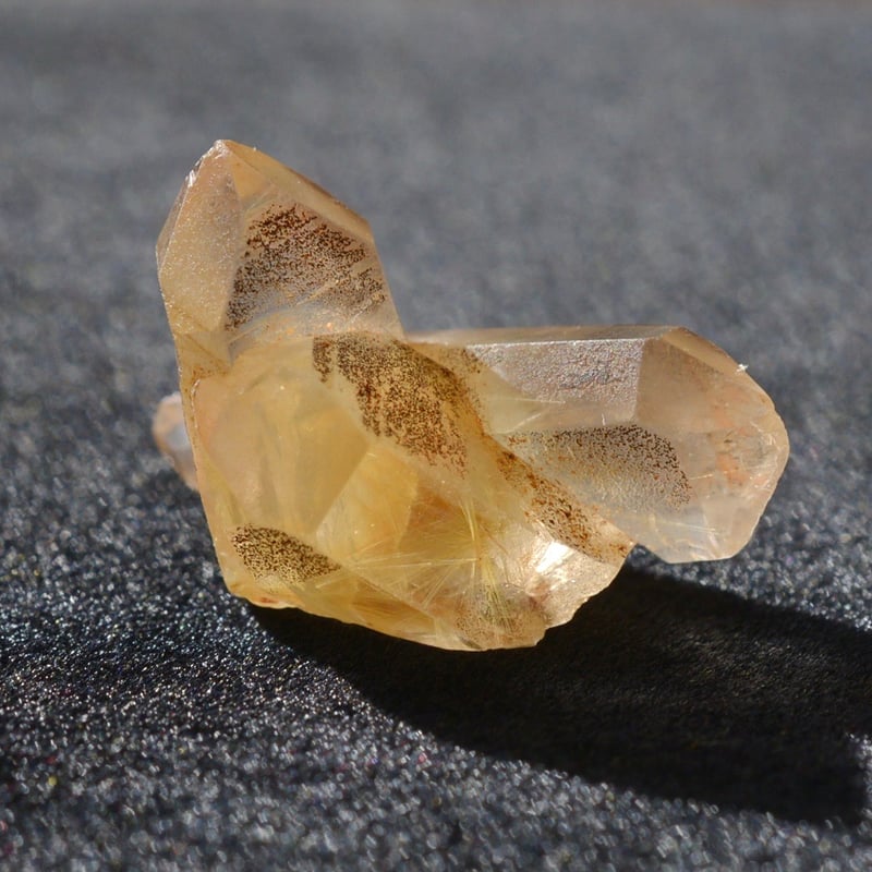 ルチルクォーツ原石 Rutilated Quartz | MARU