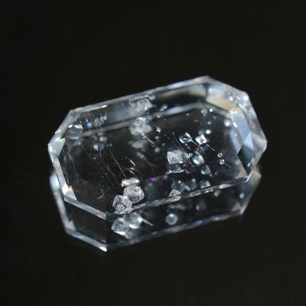 自社研磨カット】フローライトインクォーツ Fluorite in Quartz 008 |