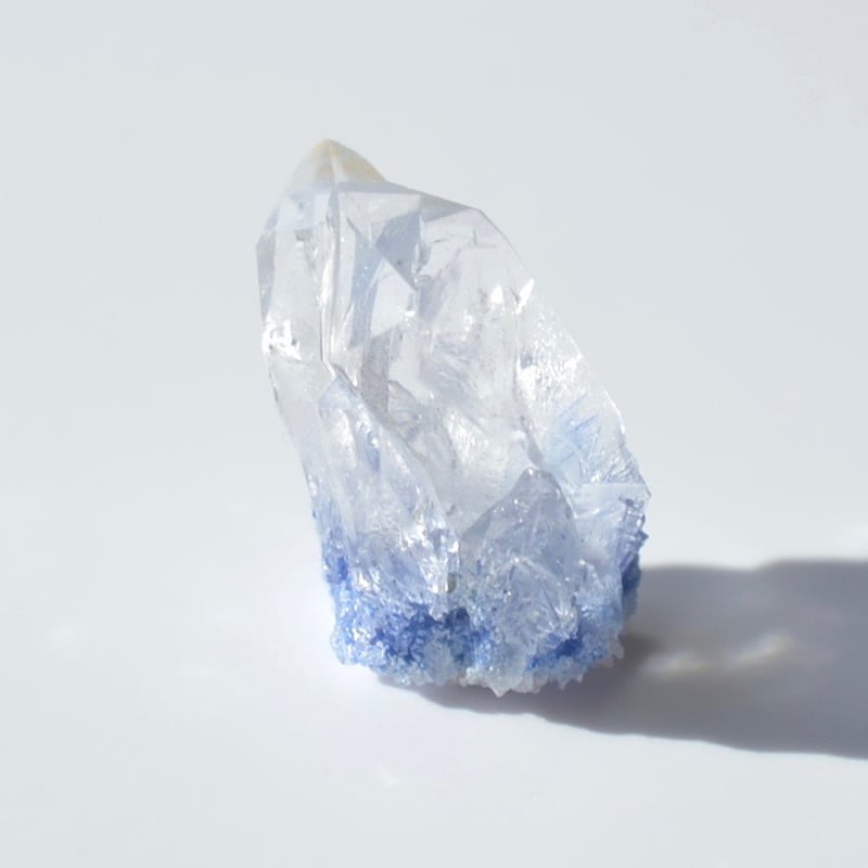デュモルチェライトインクォーツ原石 Dumortierite in Quartz 024 |