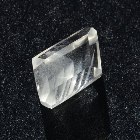 ホワイトファントムクォーツ Phantom Quartz N007