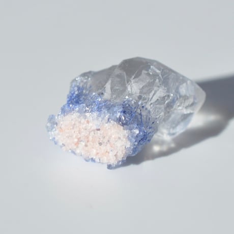 デュモルチェライトインクォーツ原石 Dumortierite in Quartz 024