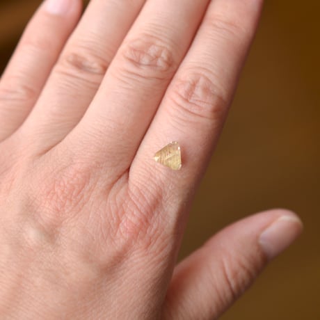 【自社研磨】ルチルクォーツ Rutilated Quartz 043