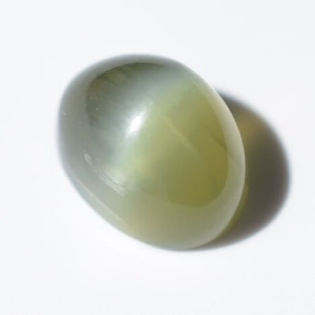 ネフライトキャッツアイ Nephrite Cat's Eye N002