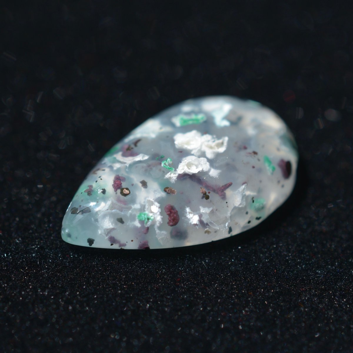 コッパークリソコラインカルセドニー Copper Chrysocolla in Chalced