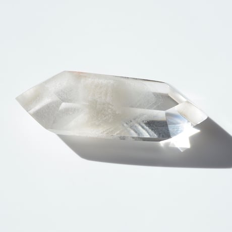 ホワイトファントムクォーツ Phantom Quartz N001