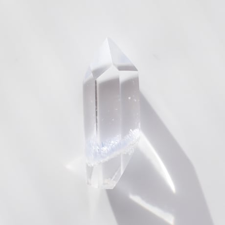 デュモルチェライトインクォーツ Dumortierite in Quartz 002