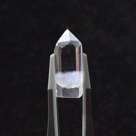 デュモルチェライトインクォーツ Dumortierite in Quartz 002