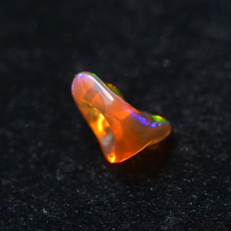 メキシコ・ファイヤーオパール Mexican Fire Opal 018
