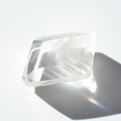 ホワイトファントムクォーツ Phantom Quartz N007