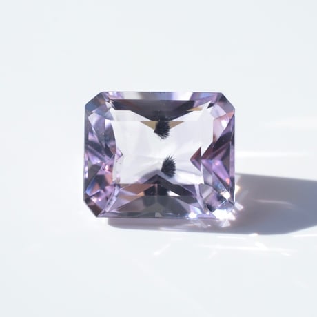 ロマネサイト/ホランダイトインアメシスト Romanechite/Hollandite in Amethyst N012
