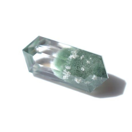 【自社研磨】クローライトインクォーツ Chlorite in Quartz 001
