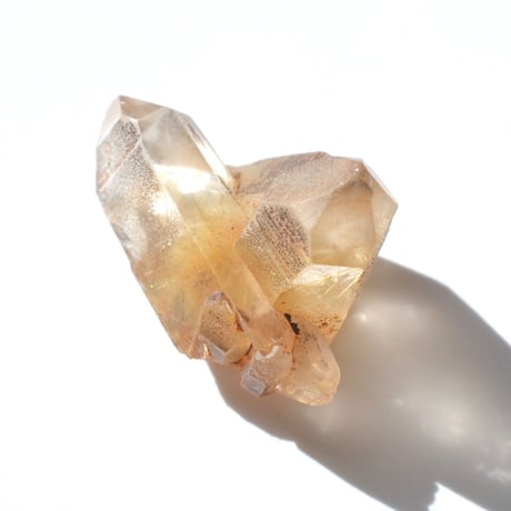 ルチルクォーツ原石 Rutilated Quartz