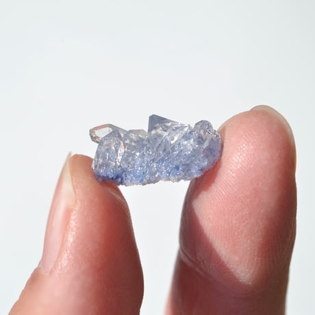 デュモルチェライトインクォーツ原石 Dumortierite in Quartz 020