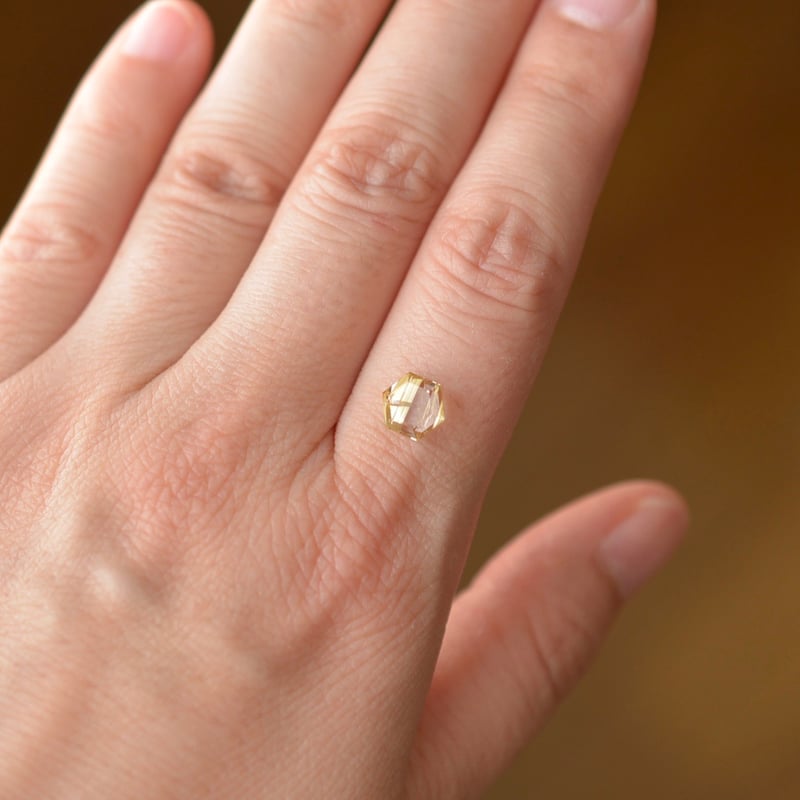 チルチルさん専用 高品質]ブラジル産ゴールドルチルクォーツ丸玉/スフィア（球体