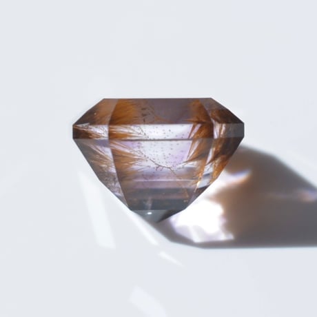 【自社研磨】ゲーサイトインアメシスト Goethite in Amethyst