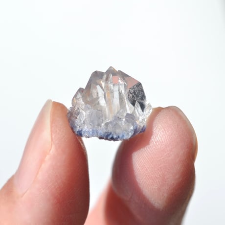 デュモルチェライトインクォーツ原石 Dumortierite in Quartz 019