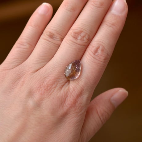 【自社研磨】ゲーサイトインアメシスト Goethite in Amethyst N010