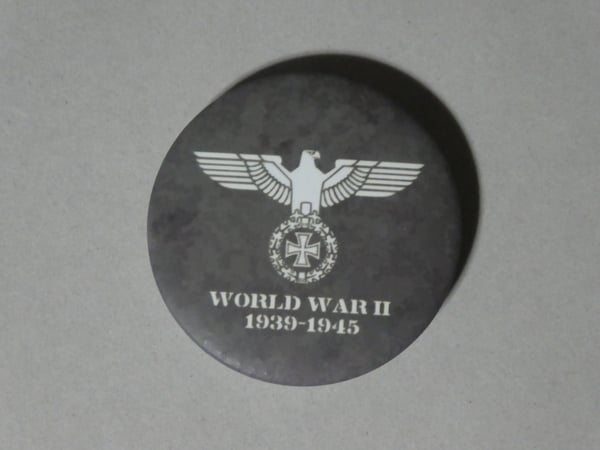 ナチスドイツ『国家鷲章(黒:1939～45)』缶バッジ ヒトラー | BARBAROSSA