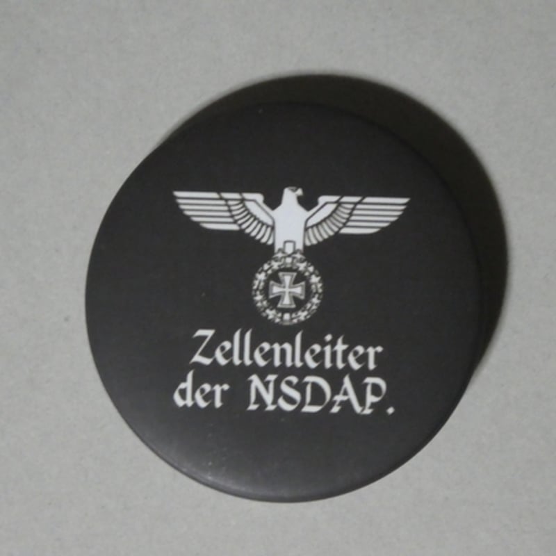 ナチスドイツ『国家鷲章(黒:NSDAP)』缶バッジ ヒトラー | BARBAROSSA