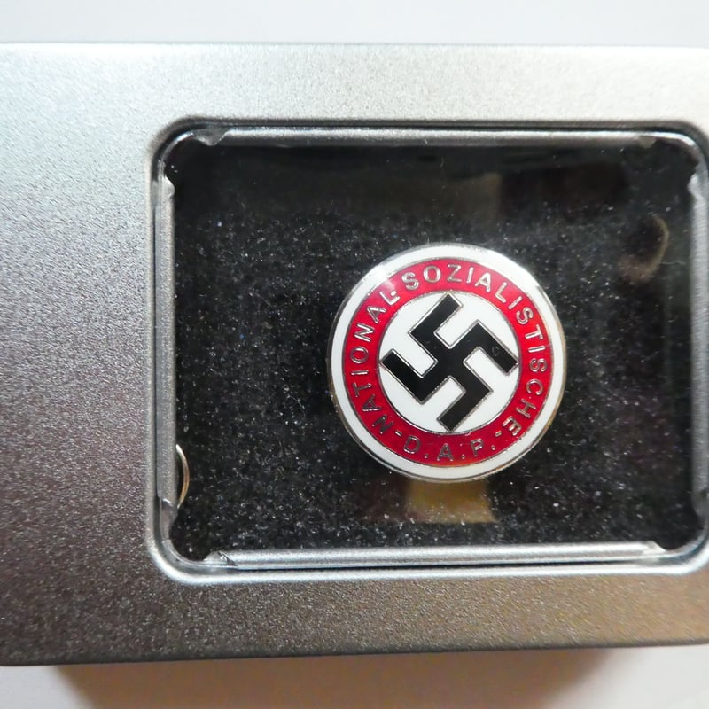 イギリスファシスト党党員バッチ　実物 Amazon.co.jp: Sir Oswald Mosley 英国ファシスト連合 (B.U.F