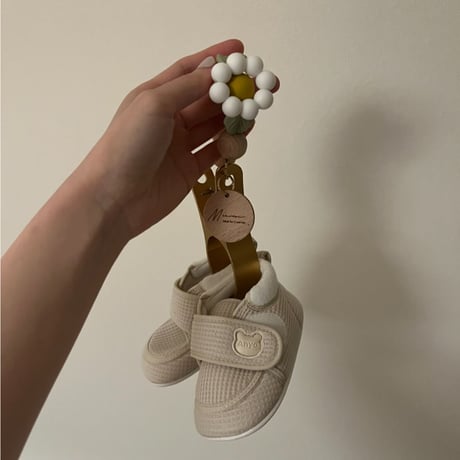 chamomile shoes clip