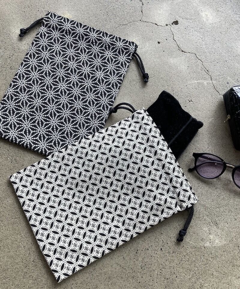 everyone nylon kinchaku pouch 白 未使用 everyone nylon kinchaku pouch (BLACK) | everyone