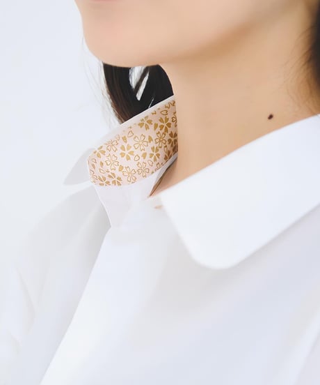 WA-GARA Neck White SHIRT