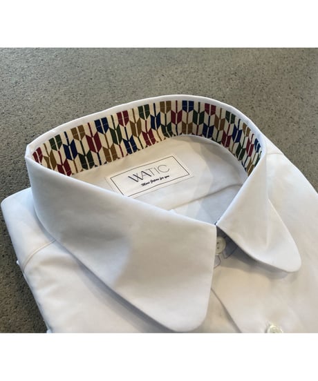 WA-GARA Neck White SHIRT