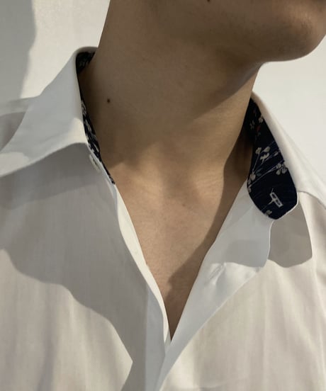 WA-GARA Neck White SHIRT
