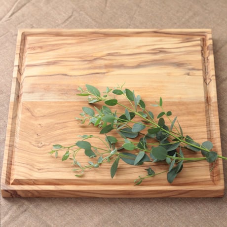 オリーブの角形まな板-大 Olive Cutting Board - Large (溝付き-25cm×25cm）