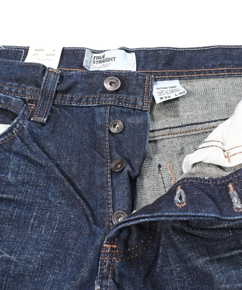 Levi’s 00s Silver Tab TRUE STRIGHT W30 Levi's 00s Silver Tab TRUE STRIGHT W30 Vintage 90's Levi's