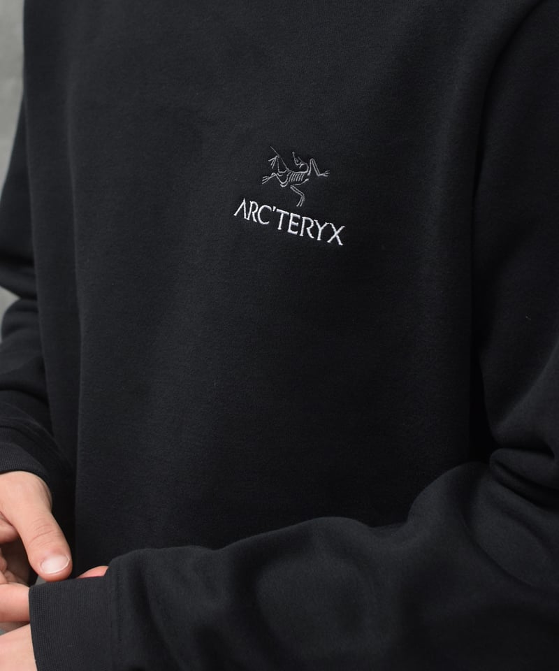 ARC'TERYX Emblem Fleece Crew Black | COUNTER