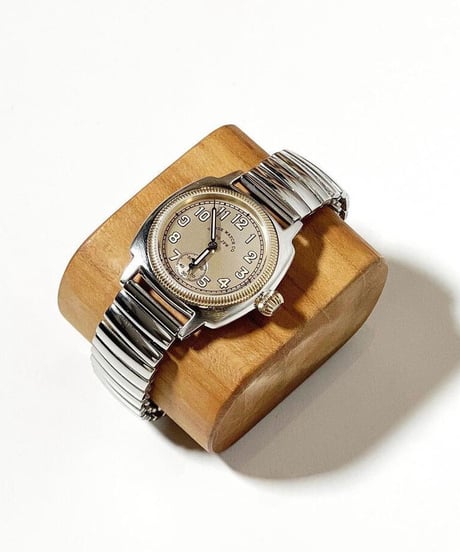 VAGUE WATCH CO. Coussin Early Extension